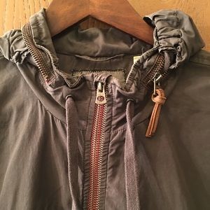 Men’s Light weight Jacket.